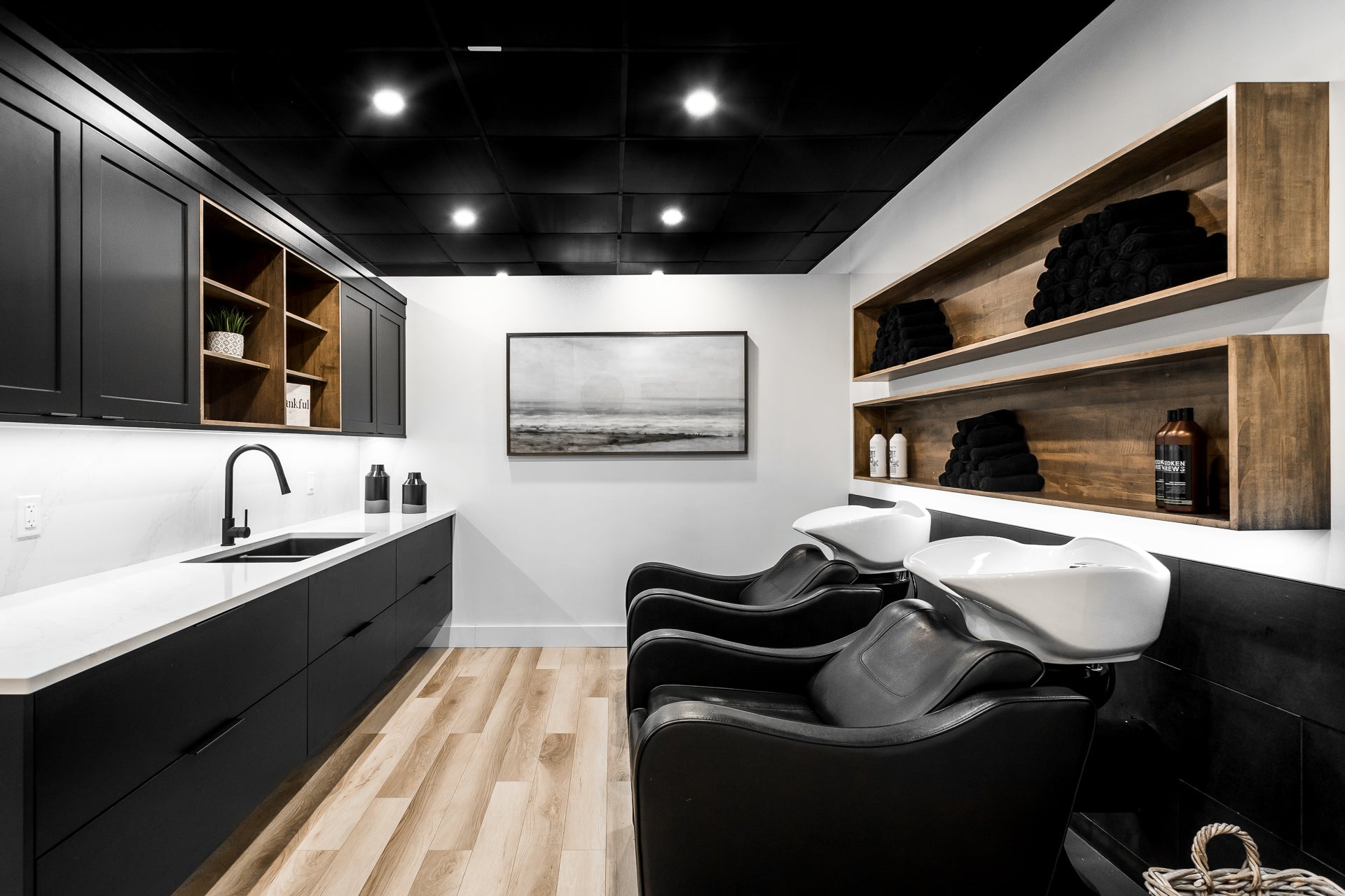 Cutting Edge Salon