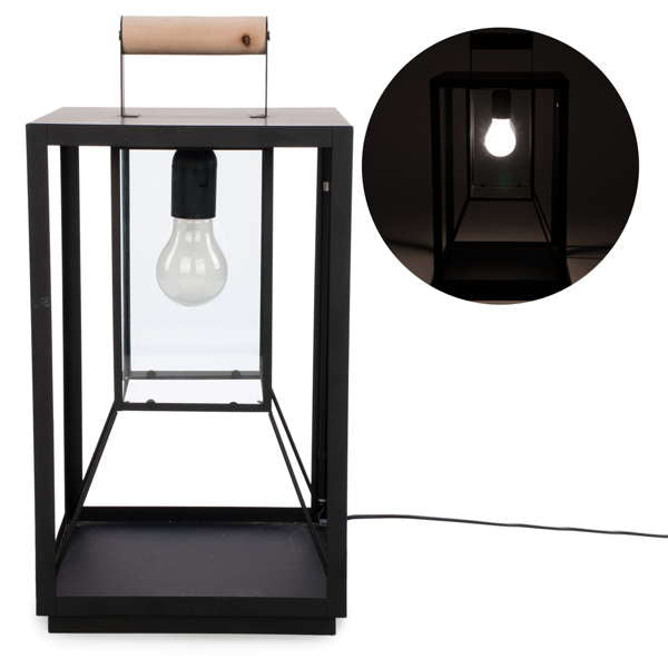 Black metal table lamp