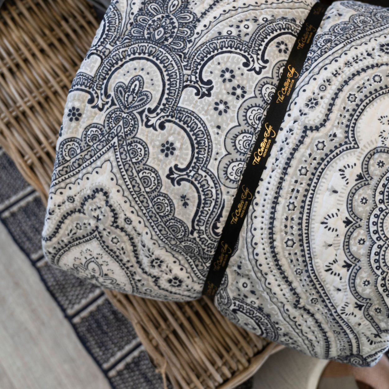 Bedding & Linens