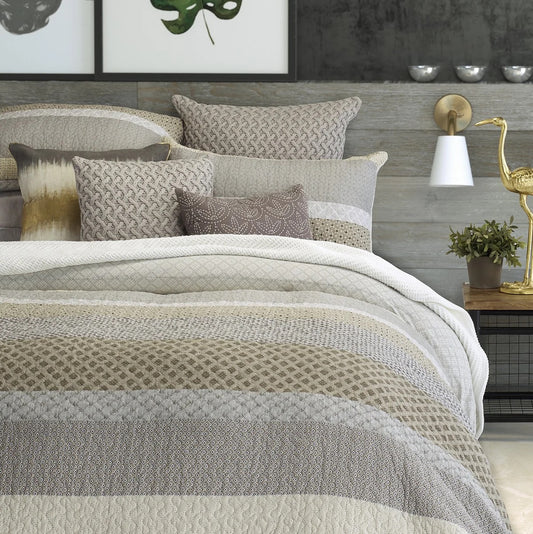 Beason Quilt Set