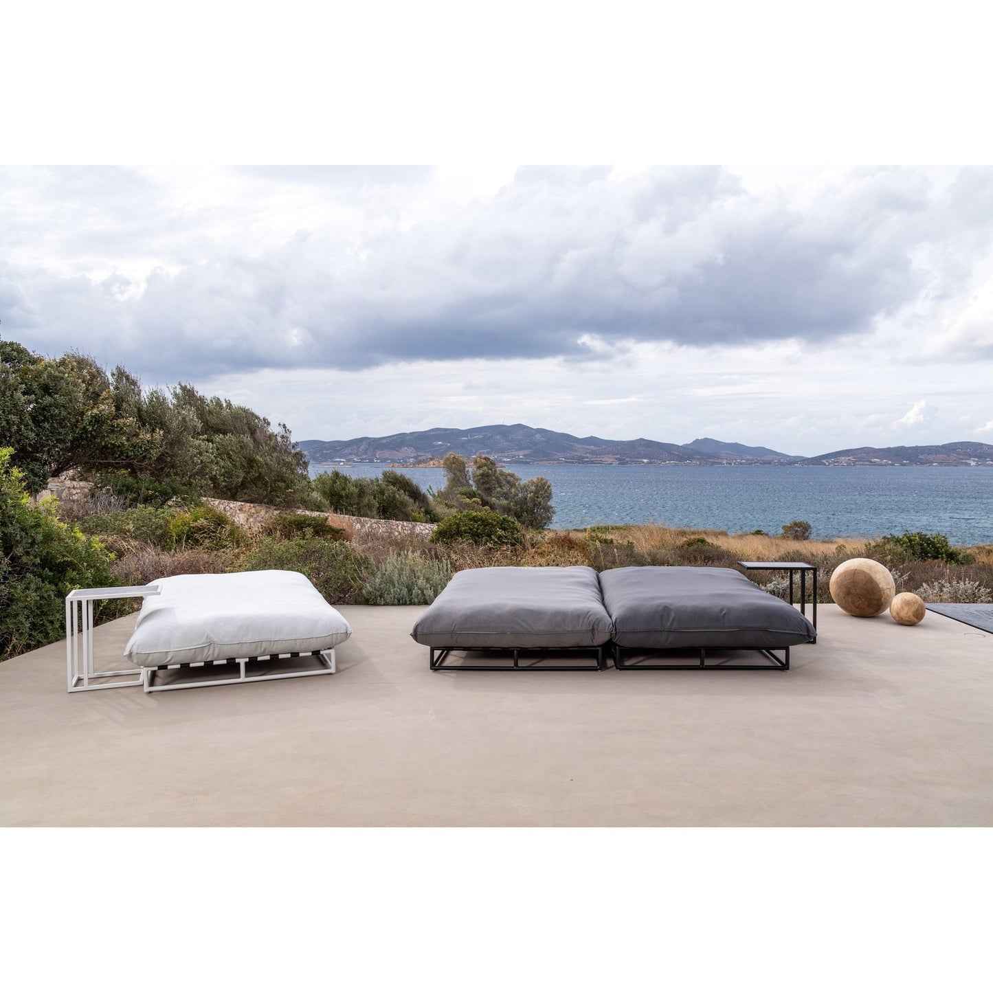 Coral Outdoor Lounger