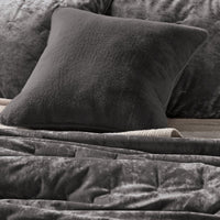 Lounge Quilt w/Shams
