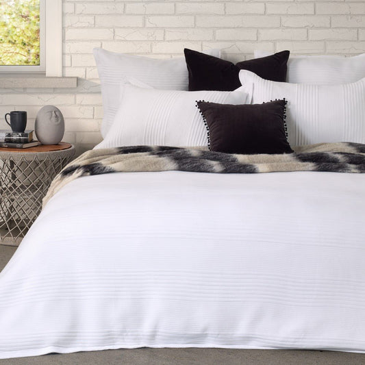 Suite Duvet Cover w/Shams