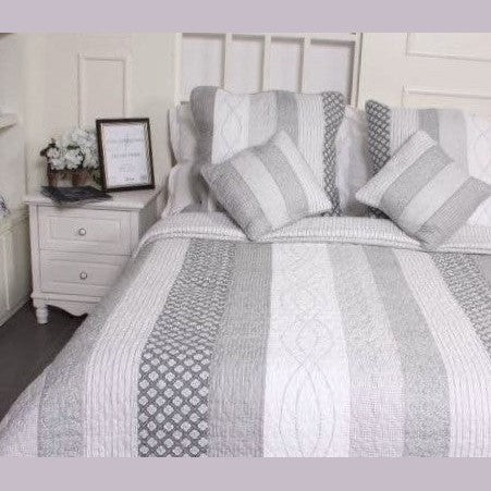 Hayden Quilt Set